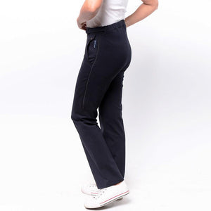 
                  
                    Pantalon-CLEM-noir-Constant-et-Zoé-avec-ouverture-avec-ouverture-sur-le-coté-vetements-adaptés
                  
                